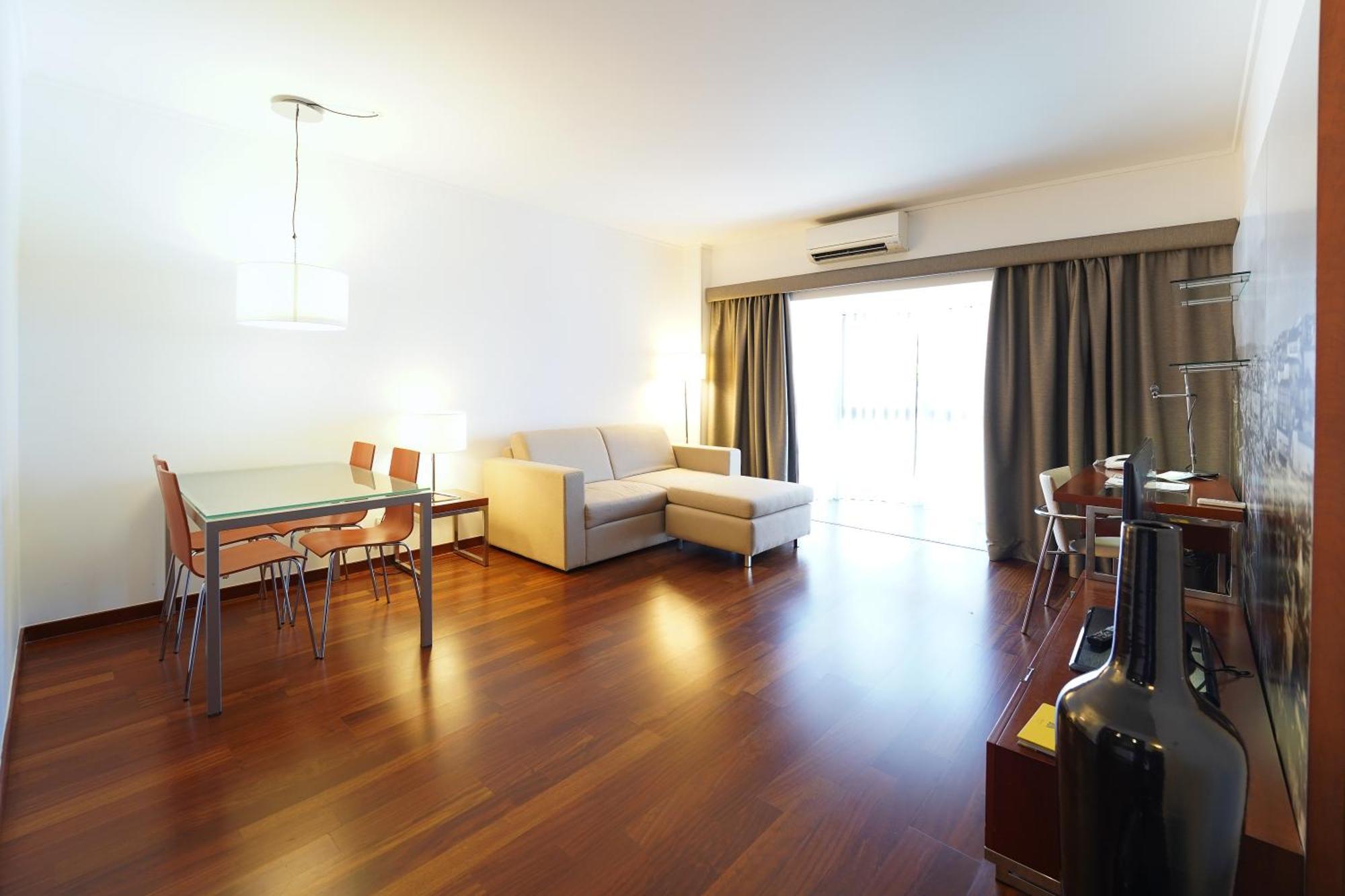 Legendary Appart hôtel 4*